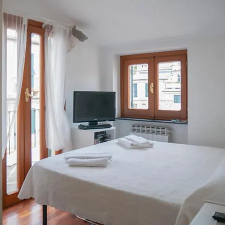038 - Attico Lussuoso Terrazza Centro Citta' 500m Mare, Parcheggio Gratis Vicino Chiavari
